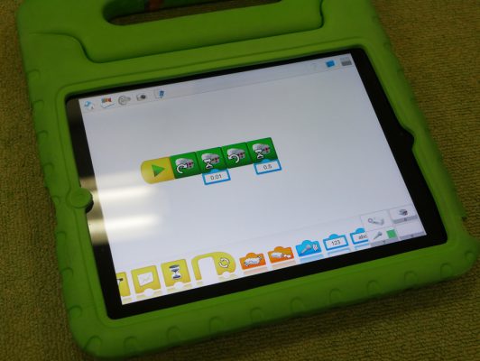 タブレットのプログラミング画像