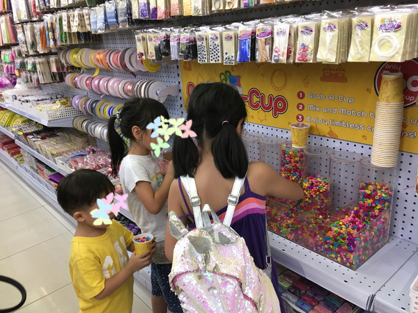 ビーズ売り場